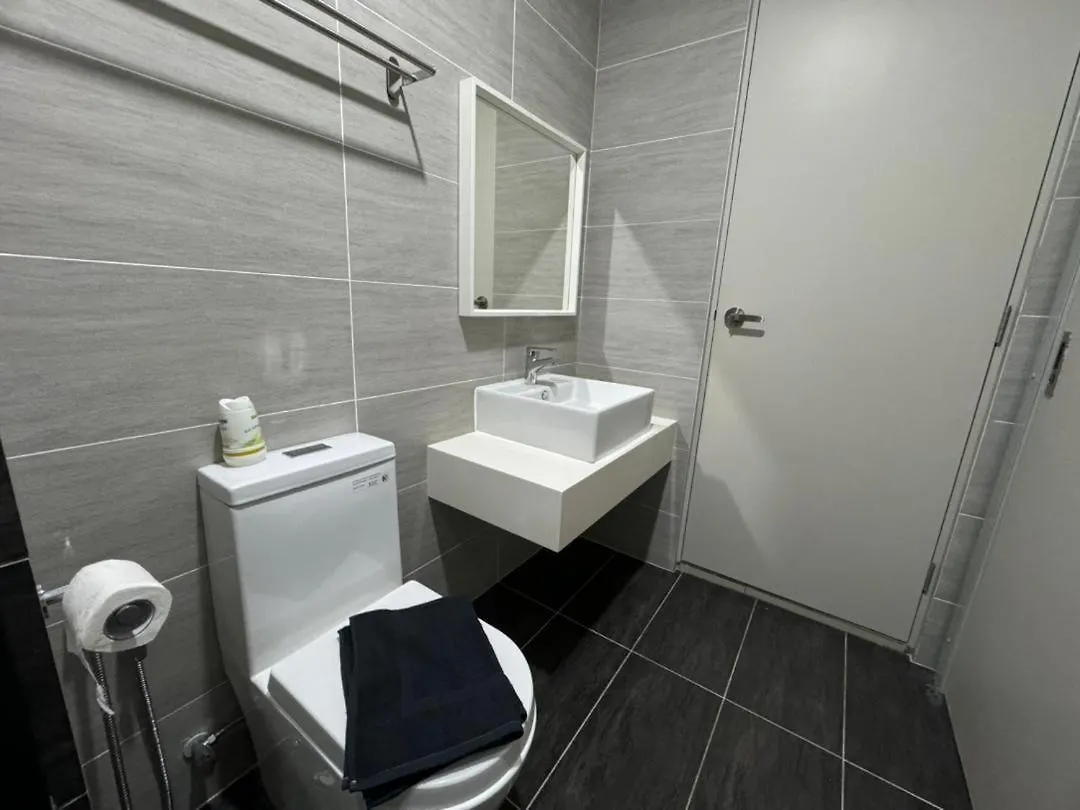Trion Kl, Klcc Trx Ikea At Chan Sow Lin, Kuala Lumpur By One Guesthouse